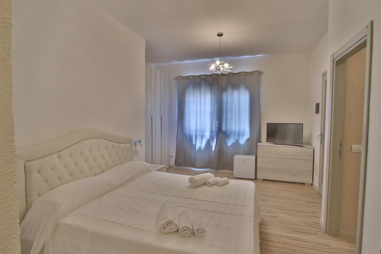 Les Chambres Au Centre San Teodoro  Exteriér fotografie
