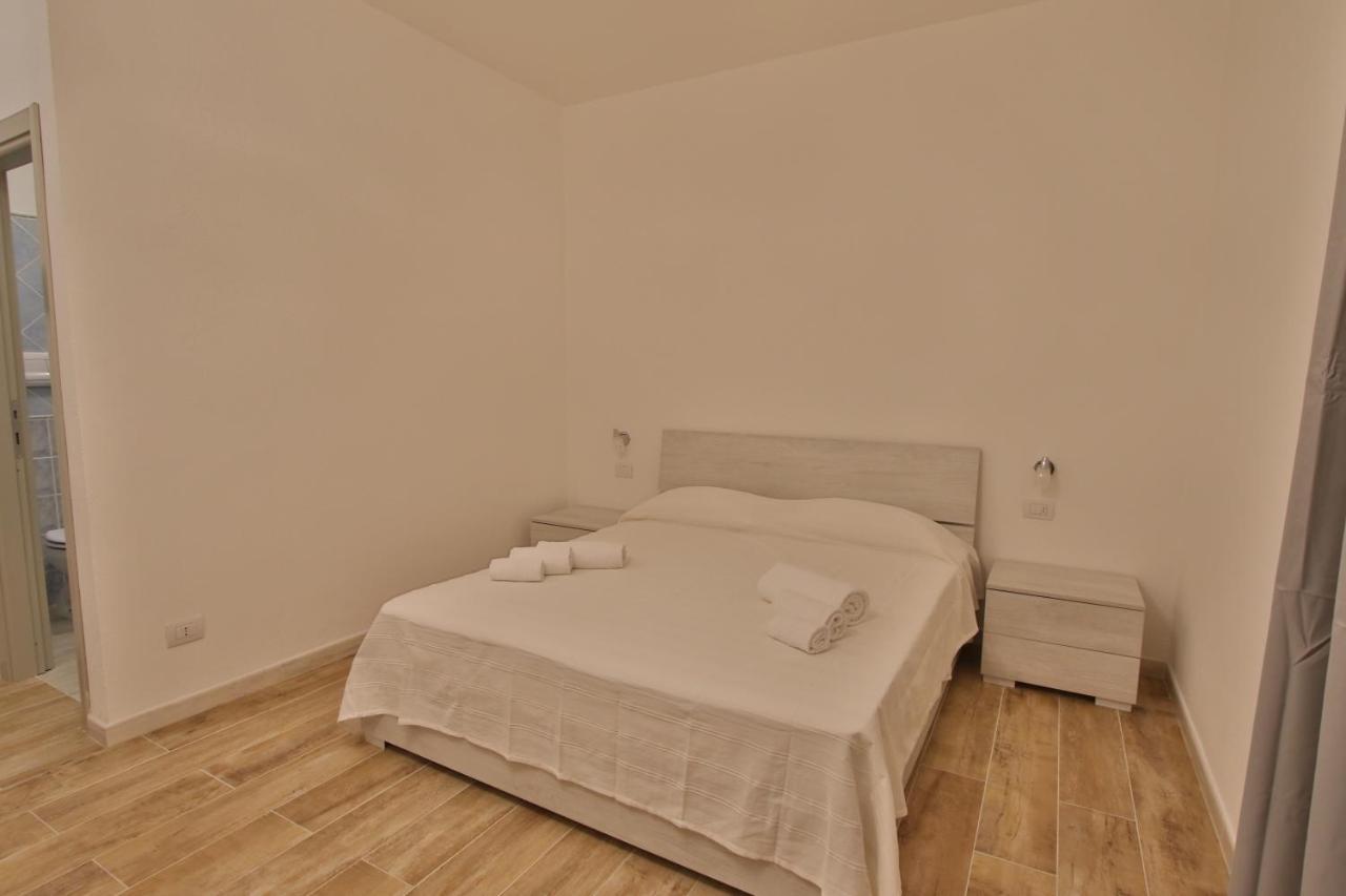 Les Chambres Au Centre San Teodoro  Exteriér fotografie